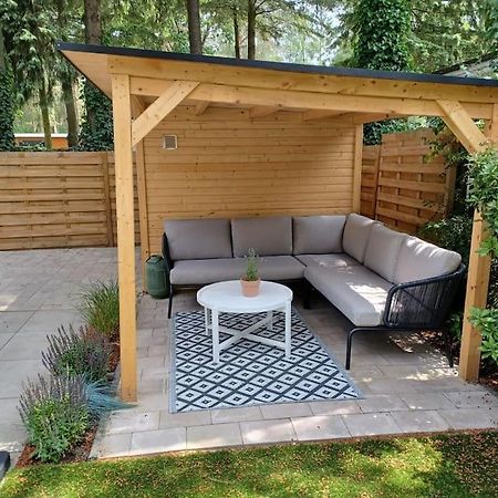 Boshuis Met Grote Tuin I Vakantiepark Met Zwembad Хундерло Экстерьер фото